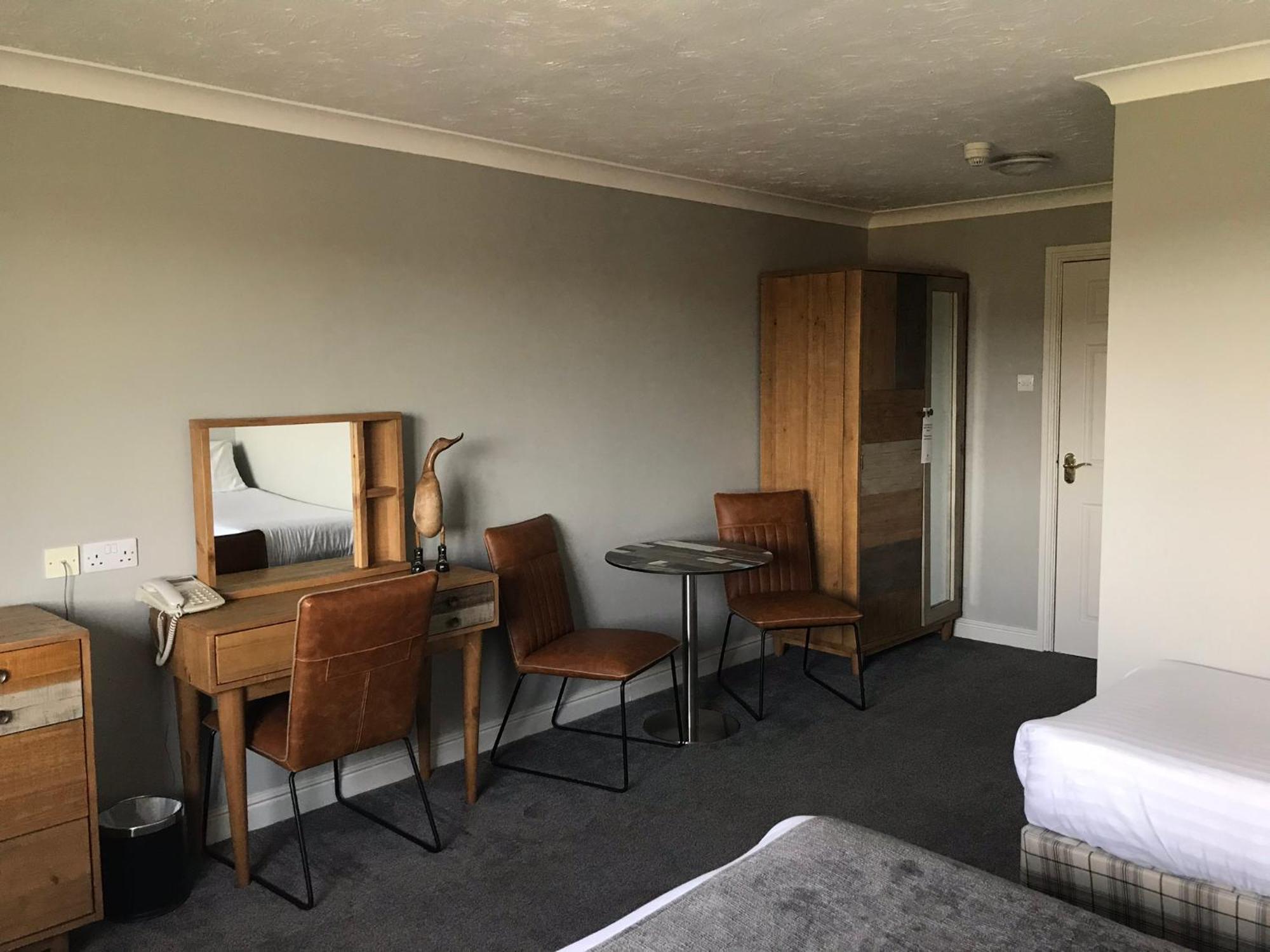 The Dunes Hotel Barrow-in-Furness Room photo